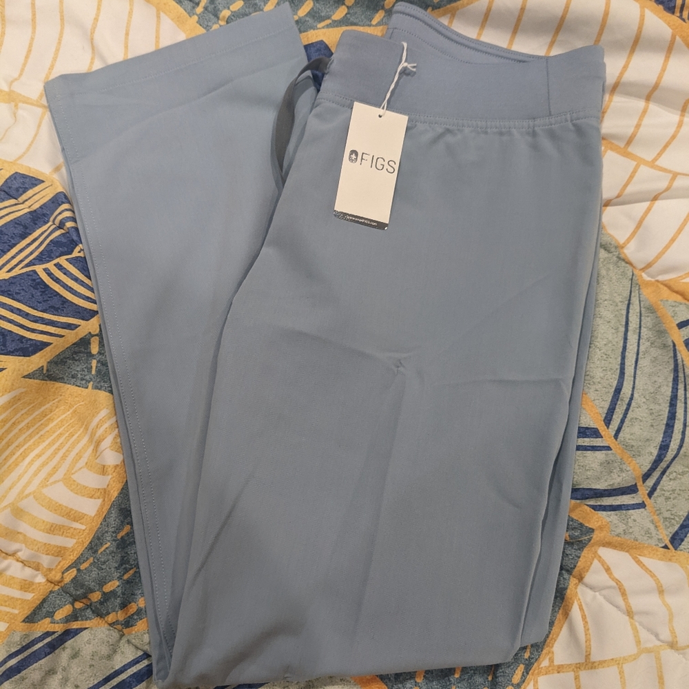 NWT Figs Dusty Blue Livingston Size Small